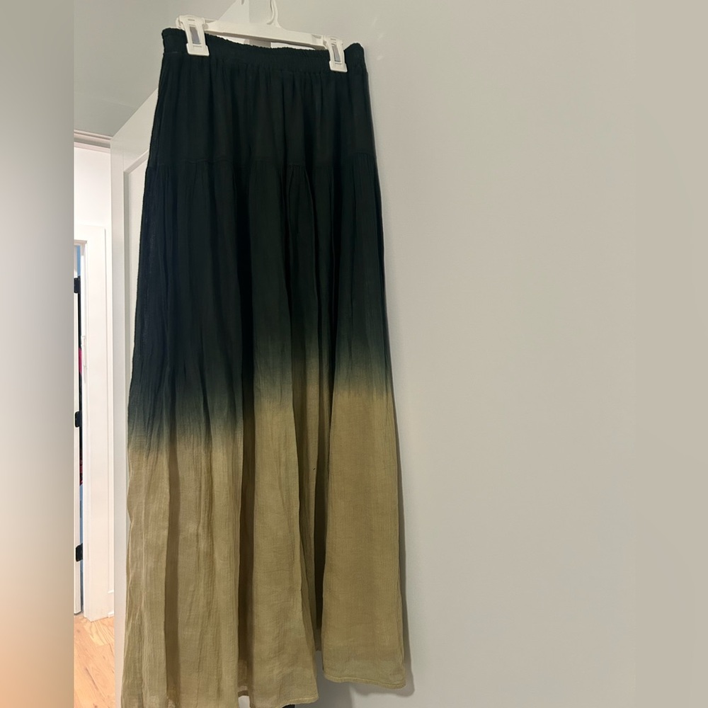 Ombré maxi skirt. Great condition